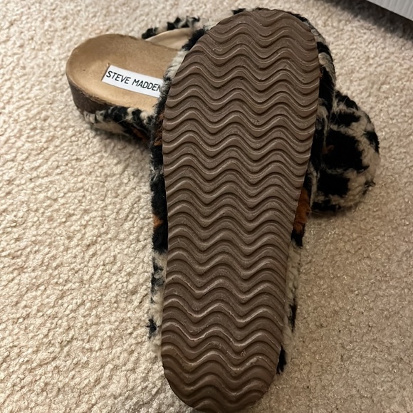 Steve Madden Sherpa slides - Picture 2 of 2